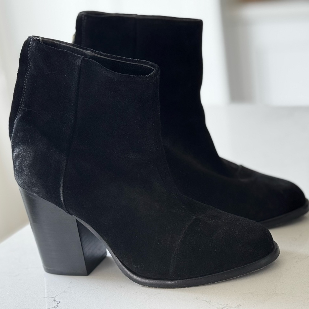 rag & bone New York - size 6 Black Suede boots